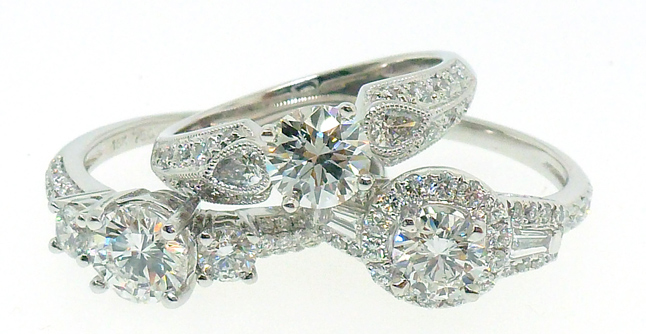 0.93ct Tw Round Diamond Halo Engagement Ring in Platinum